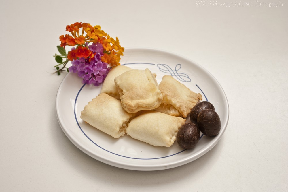 Almond pastries for Easter Season, tradition and creativity