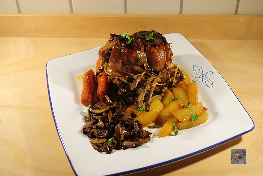 Pot roasted shoulder of lamb: when the dishes of tradition talk