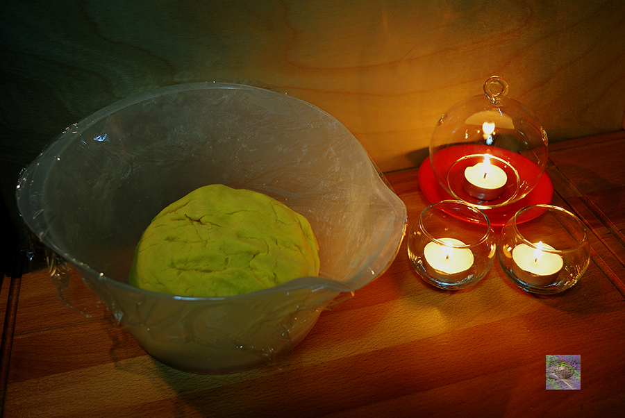 Lussekatter in progress