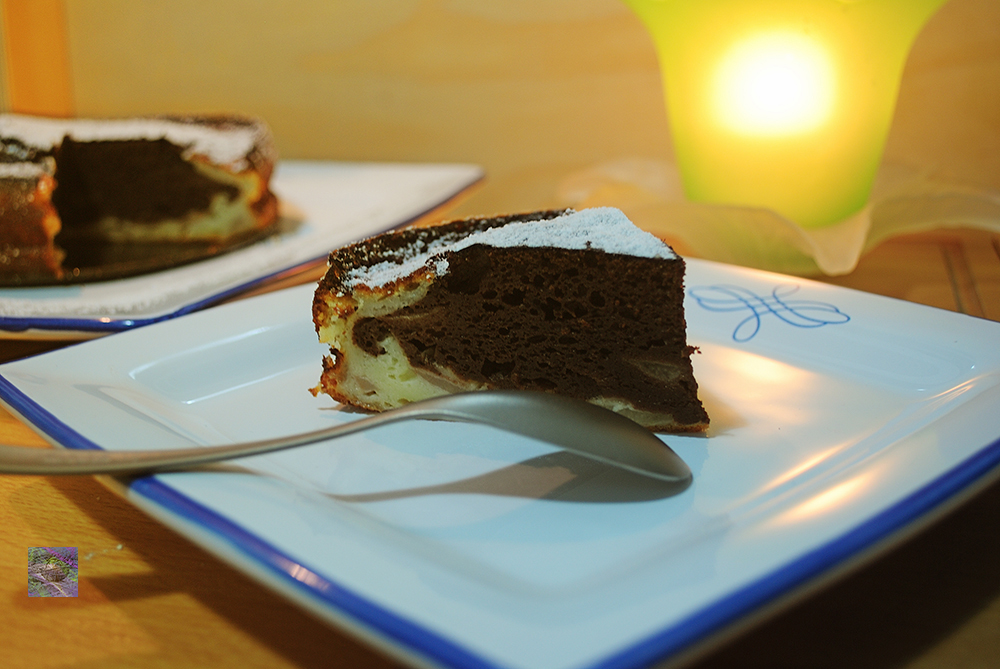 Cocoa, pears and ricotta cheese&nbsp;cake