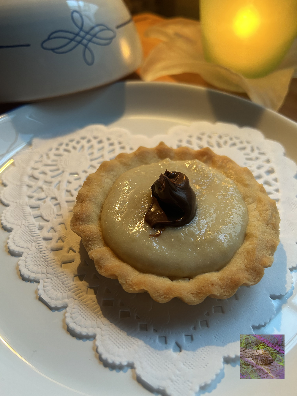 Almond and chocolate cream&nbsp;tarts
